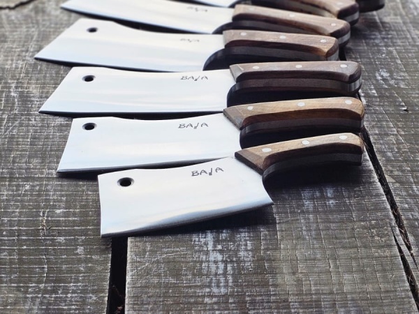 Professional cleaver